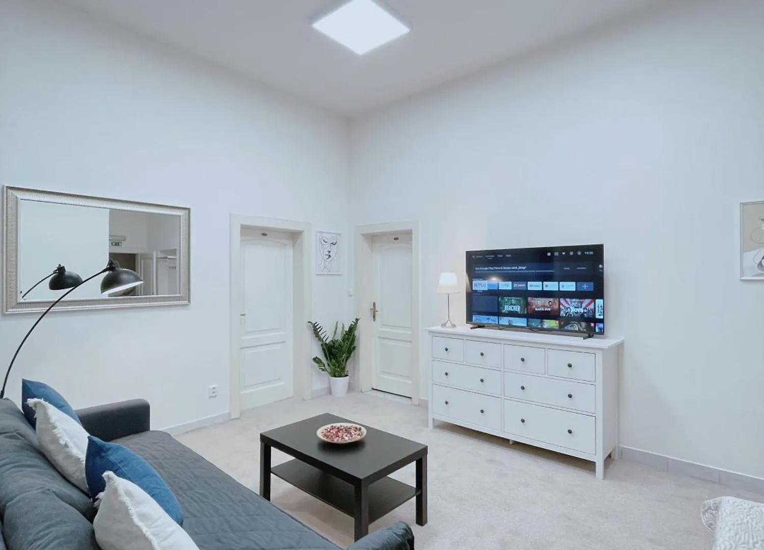 Apartment New Town Prague 5' Walk To Wenceslas Square Czech Republic